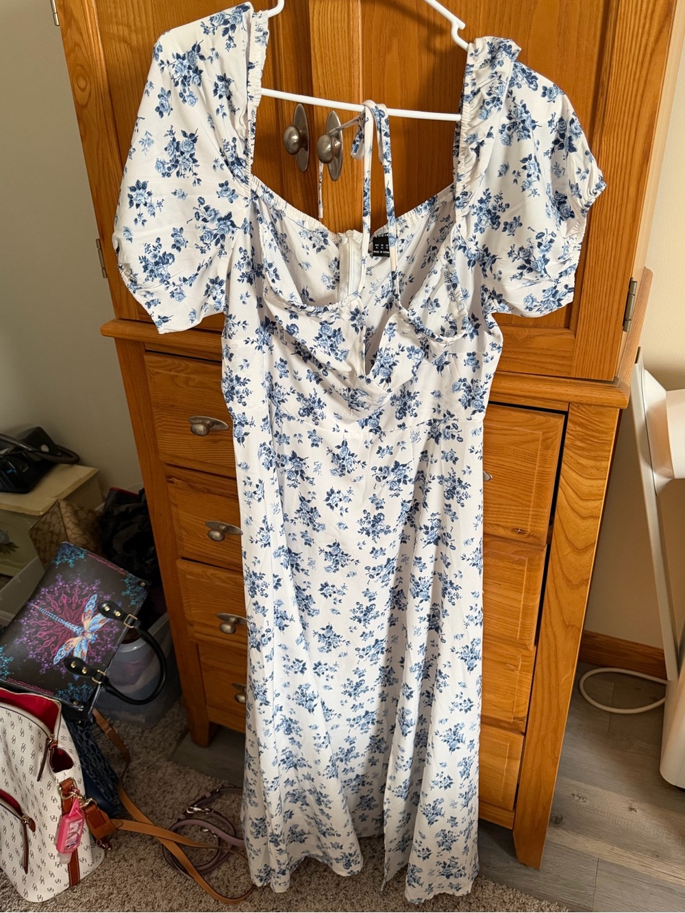 White & Blue Floral Puff-Sleeve Maxi Dress